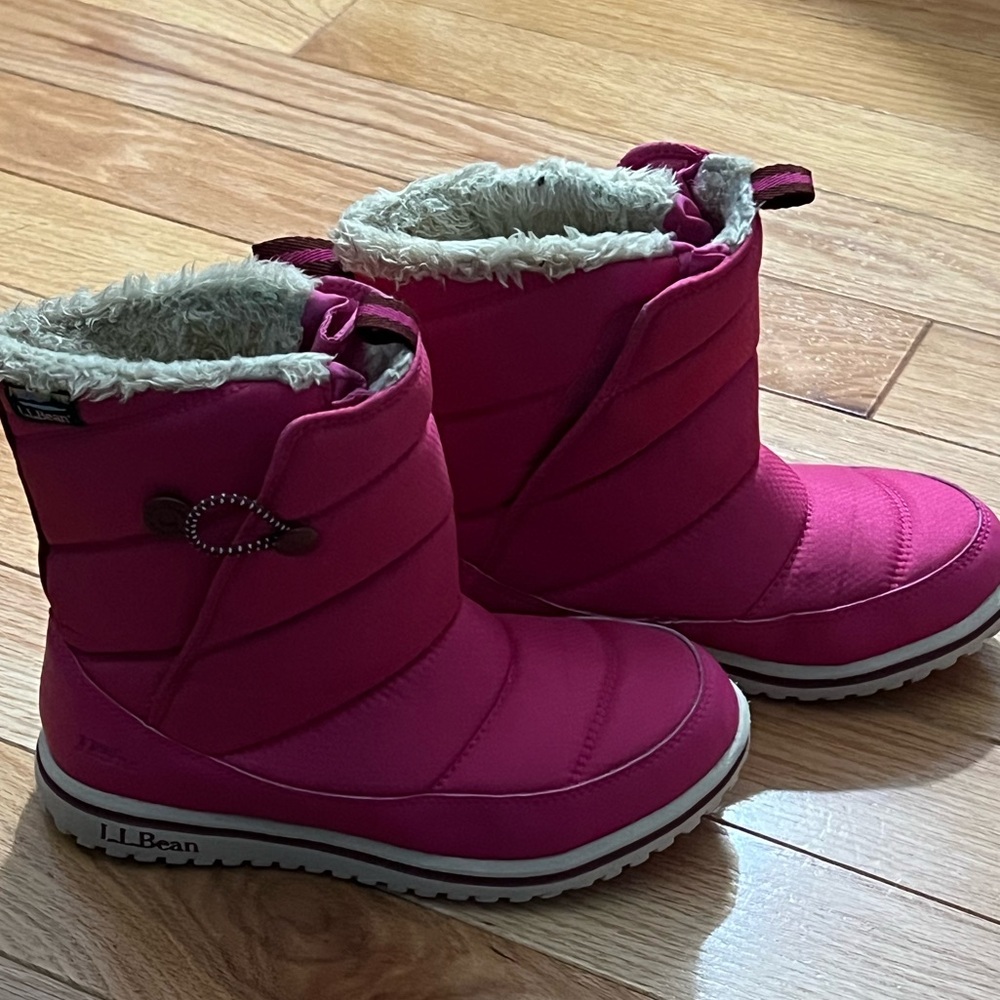 Pink L.L Bean size 3 snow boots